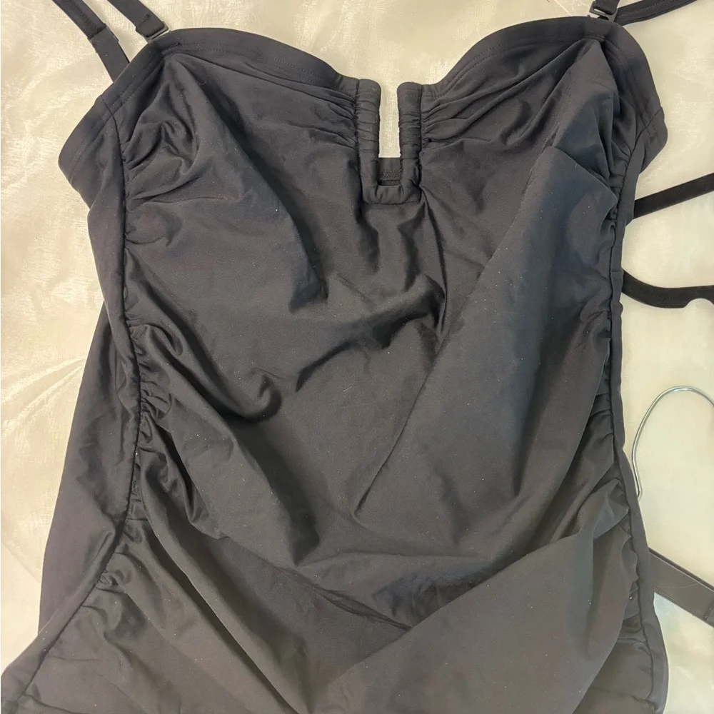 DKNY Black U-Wire Bandeau One Piece Swimsuit Tummy Control Removable Straps - Picture 6 of 7